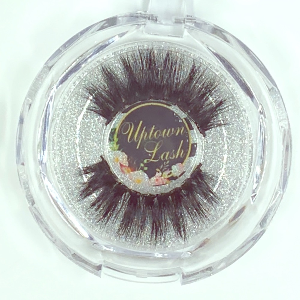 Strip lashes